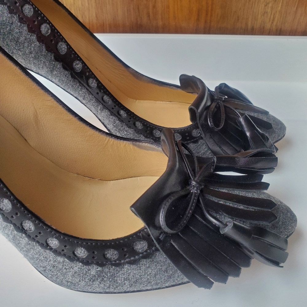 Kate Spade Deanna Gray Flannel and Black Calfskin Pumps - Picture 6 of 11